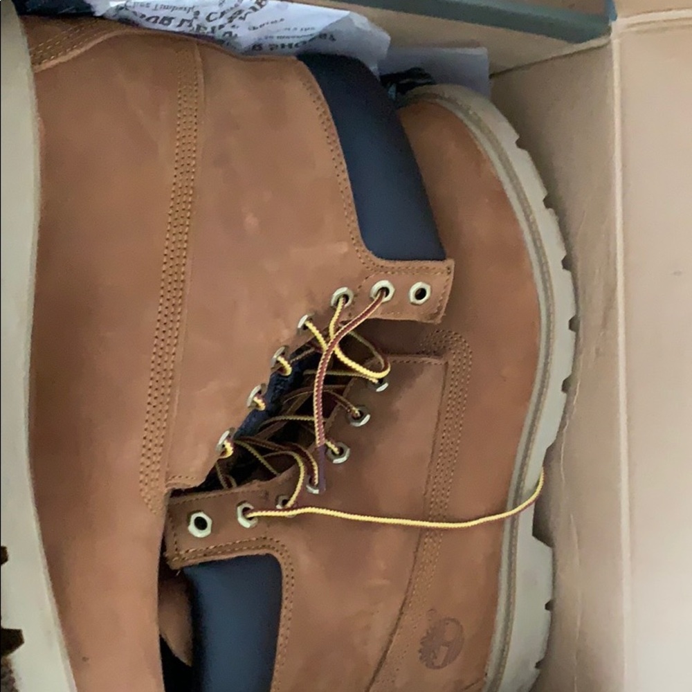 NEW Classic Timberland Boot size 10.5